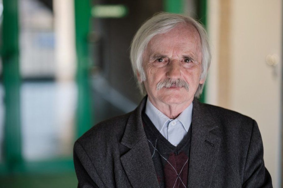 Prof Józef Barnaś