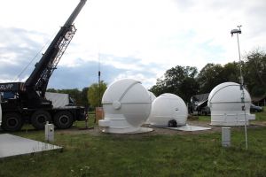 Zespół teleskopów satelitarnych PST3 w Chalinie